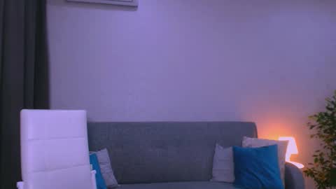 Christina online show from November 28, 2:20 pm