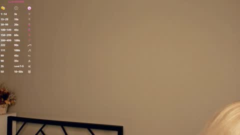 Snapshot of summer_lilac chatting on October 30, 7:37 pm Nelly online show from October 30, 7:37 pm