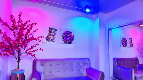 summer_miller online show from November 4, 11:37 am