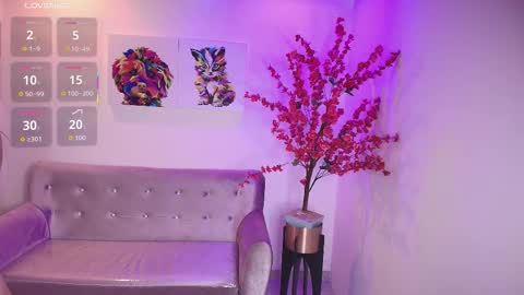 summer_miller online show from March 3, 11:38 am