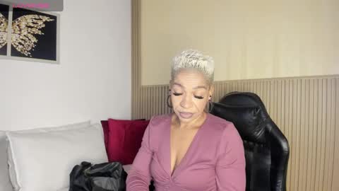 Snapshot of summer_night_ chatting on September 18, 11:31 am Summer online show from September 18, 11:31 am