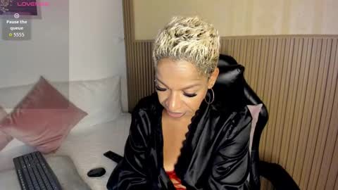 Snapshot of summer_night_ chatting on October 14, 1:35 pm Summer online show from October 14, 1:35 pm