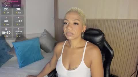 Snapshot of summer_night_ chatting on October 22, 11:37 am Summer online show from October 22, 11:37 am