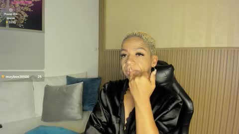 Snapshot of summer_night_ chatting on October 29, 6:43 pm Summer online show from October 29, 6:43 pm