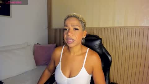 Snapshot of summer_night_ chatting on October 16, 11:24 am Summer online show from October 16, 11:24 am