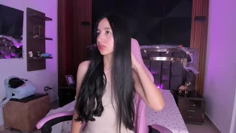 Summer Rouge online show from October 20, 11:35 am