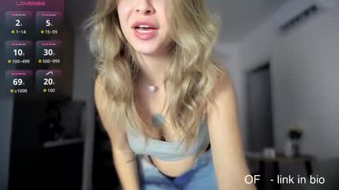 Hannah online show from September 17, 5:11 pm