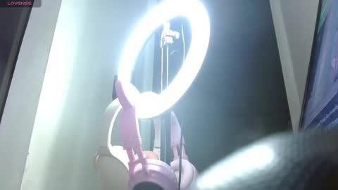 Snapshot of sunflower_dance chatting on October 11, 12:37 am Jeraldine online show from October 11, 12:37 am