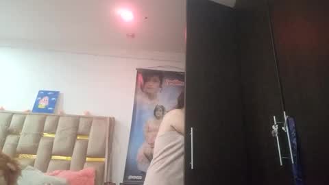 Snapshot of sunflower_dance chatting on October 2, 10:15 pm Jeraldine online show from October 2, 10:15 pm