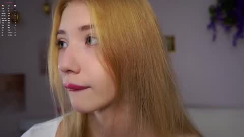 Lily online show from December 18, 2:44 pm