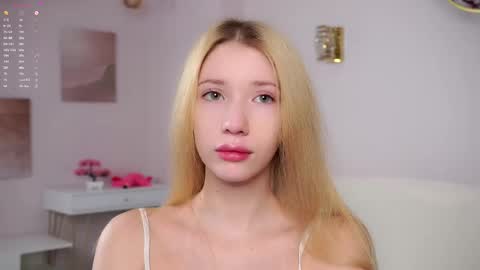 Lily online show from March 8, 3:16 pm