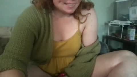 Snapshot of sunny_clementine chatting on September 28, 9:31 pm Sunny Clementine online show from September 28, 9:31 pm