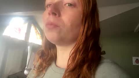 Snapshot of sunny_clementine chatting on October 28, 6:57 pm Sunny Clementine online show from October 28, 6:57 pm