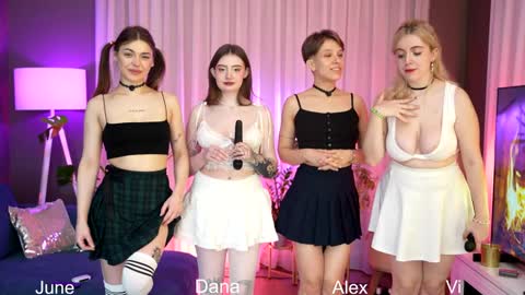 Snapshot of sunnyfia chatting on January 31, 12:06 am Fia - TG - Mia - Alice - online show from January 31, 12:06 am