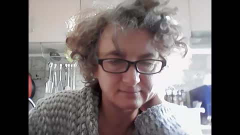 sunnylarrah11 online show from September 18, 6:34 am