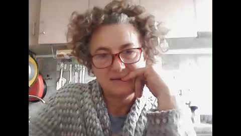 sunnylarrah11 online show from September 12, 6:46 am