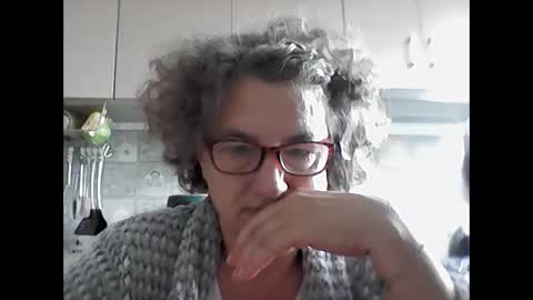 sunnylarrah11 online show from September 13, 8:22 am