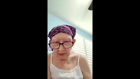 sunnyside33 online show from April 30, 1:11 am