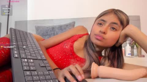 sunnywhitee online show from November 1, 8:02 pm