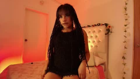 Snapshot of sunrisse_ chatting on September 9, 2:50 pm online show from September 9, 2:50 pm
