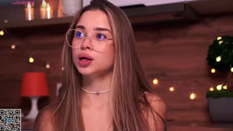 Sally online show from December 6, 9:12 pm