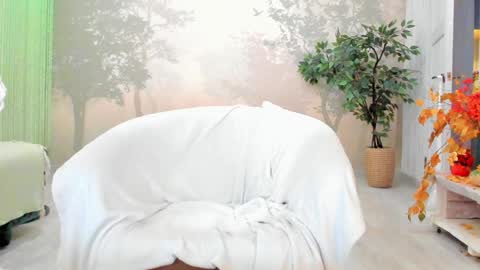 Eva  online show from October 13, 6:32 pm