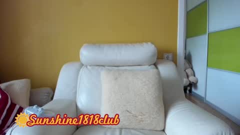 Snapshot of sunshine1818club chatting on October 4, 7:25 am Angela Sunshine1818club online show from October 4, 7:25 am