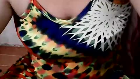 Snapshot of sunshine_38 chatting on February 16, 10:54 am sunshine_38 online show from February 16, 10:54 am