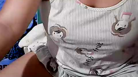 Snapshot of sunshine_38 chatting on December 26, 11:13 pm sunshine_38 online show from December 26, 11:13 pm