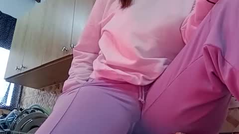 Annie online show from November 25, 6:42 pm