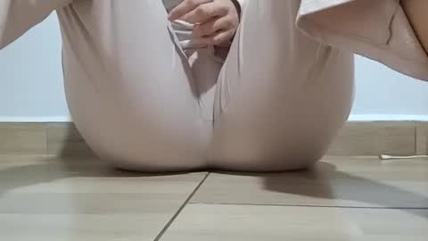 Annie online show from January 15, 8:48 pm