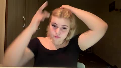 sunshinyflash online show from November 25, 5:48 pm