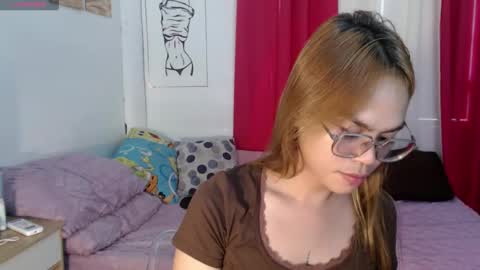 Snapshot of superhotvaleria chatting on September 13, 7:38 am Im val online show from September 13, 7:38 am