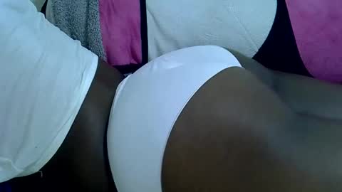 Snapshot of supersweet_pie chatting on October 9, 6:34 pm supersweet_pie online show from October 9, 6:34 pm