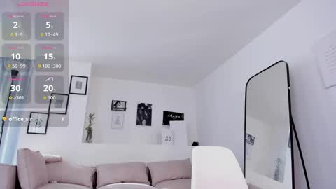 Snapshot of susan_blond chatting on November 1, 1:04 pm susan_blond online show from November 1, 1:04 pm