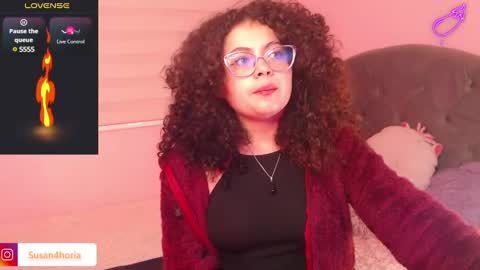 Snapshot of susan_bluee chatting on January 19, 10:39 am Susan online show from January 19, 10:39 am