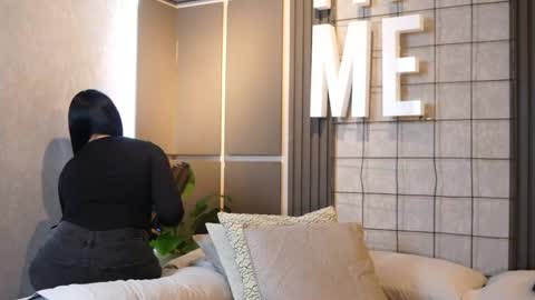 susan_wall online show from April 13, 1:12 pm