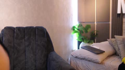 susan_wall online show from April 6, 1:12 pm