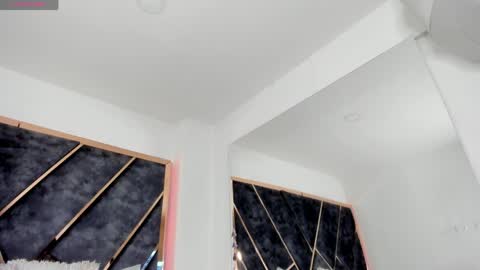 susanahenao online show from April 10, 6:36 pm