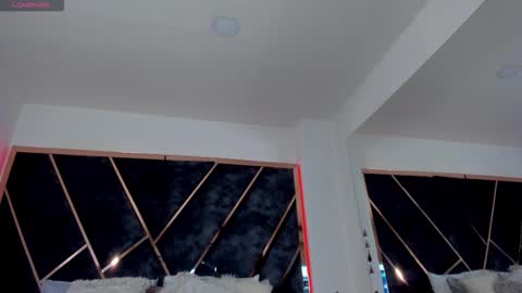 susanahenao online show from November 28, 8:01 pm