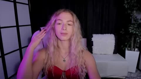 Susan online show from October 24, 3:13 am