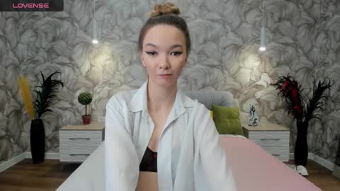 Snapshot of susannjohnson chatting on March 6, 3:13 am susannjohnson online show from March 6, 3:13 am
