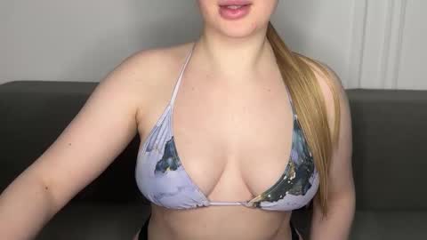 Anna online show from December 19, 10:32 pm