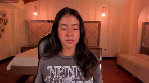 Snapshot of sussanelliot chatting on October 5, 11:15 am Sussan online show from October 5, 11:15 am