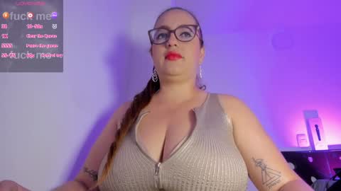 sussanmiller_ online show from February 4, 1:06 pm