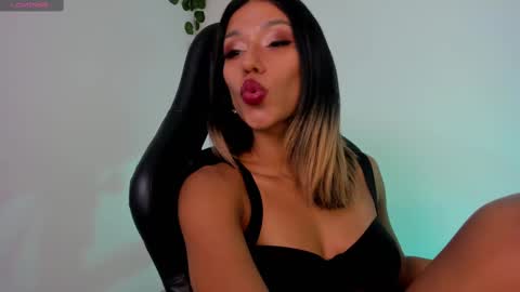 Snapshot of sussyprice chatting on February 27, 10:31 pm Sussy online show from February 27, 10:31 pm