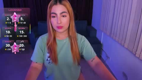 Snapshot of susyamis chatting on October 21, 4:05 am Susy online show from October 21, 4:05 am