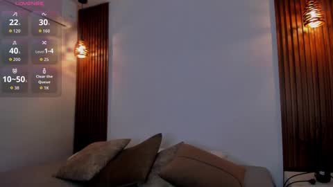 S U S Y online show from October 8, 5:12 am