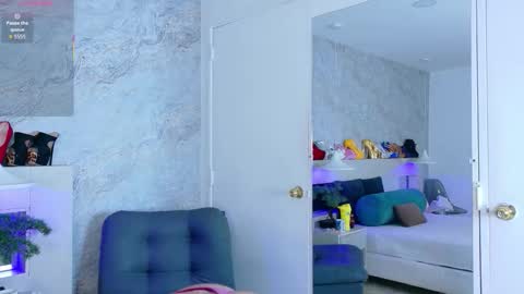 Susan  online show from January 9, 12:15 am