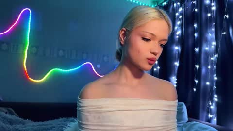 Stacy online show from March 12, 3:48 pm